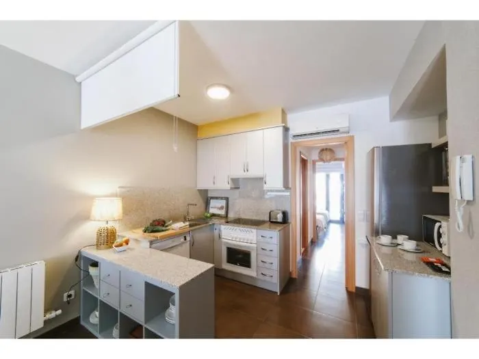 Sitges Spaces Deluxe Beach Apartment- 3 Bedroom, 2 Bathroom, Next To Beach, Sleeps 6 0*,