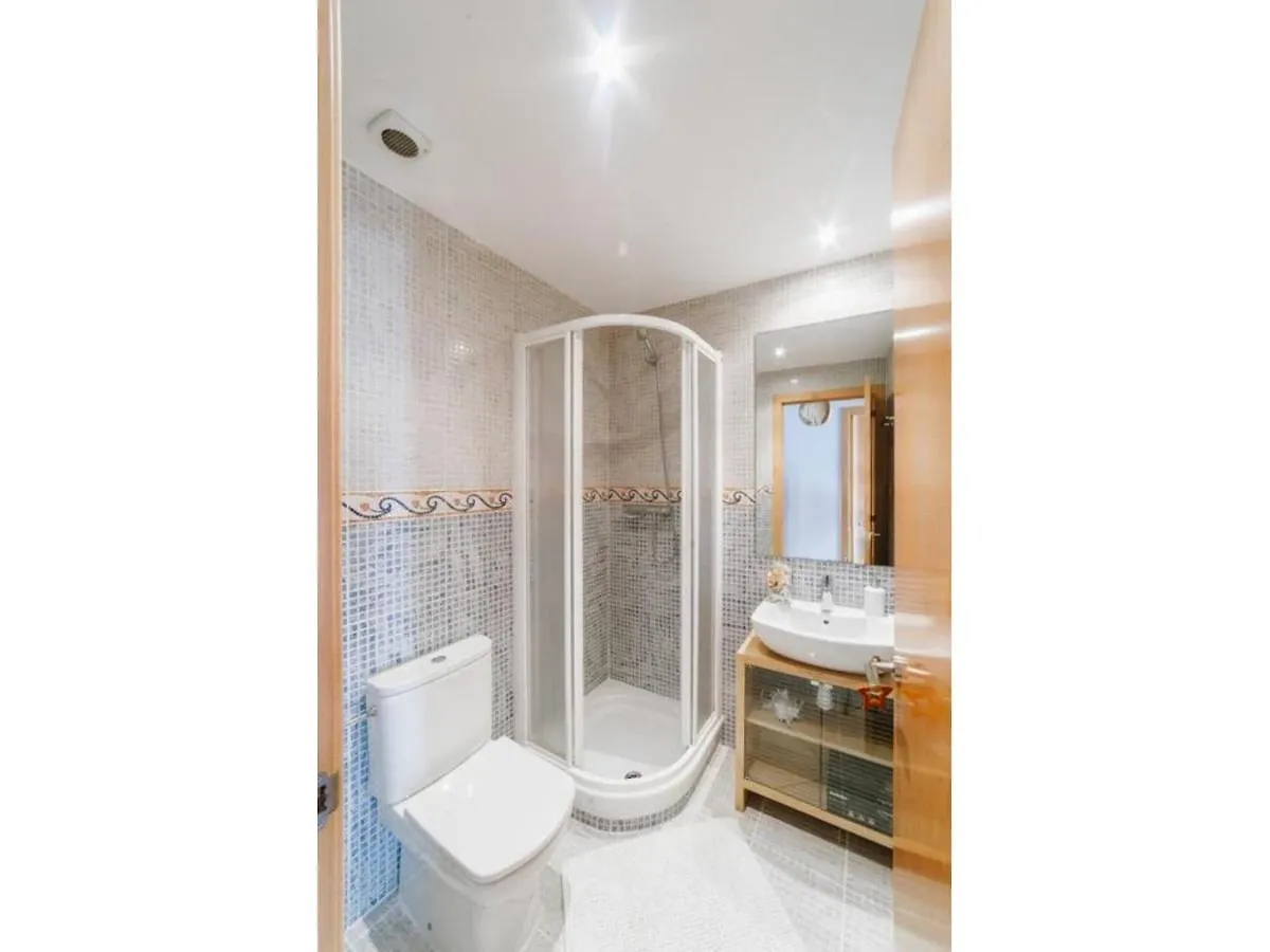 Sitges Spaces Deluxe Beach Apartment- 3 Bedroom, 2 Bathroom, Next To Beach, Sleeps 6 Hiszpania