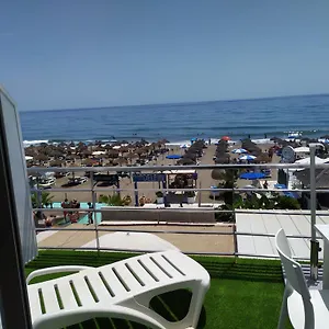https://carihuela-beach-apartamentos.1costadelsol.com
