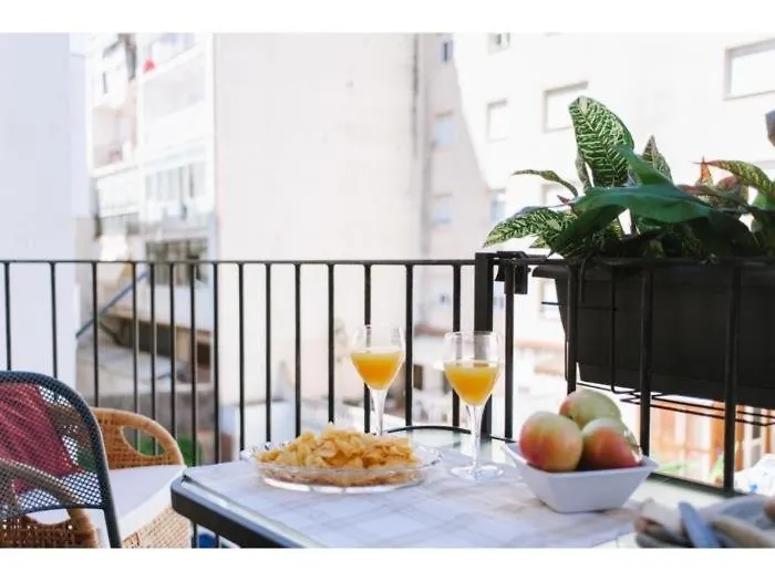 Sitges Spaces Deluxe Beach Apartment- 3 Bedroom, 2 Bathroom, Next To Beach, Sleeps 6